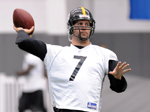 Ben Roethlisberger drops back to pass during a rookie training camp this weekend.