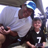 Maddox meets Ben, 4/23/2010. Photo by Colin. Please do not copy the photo without permission.